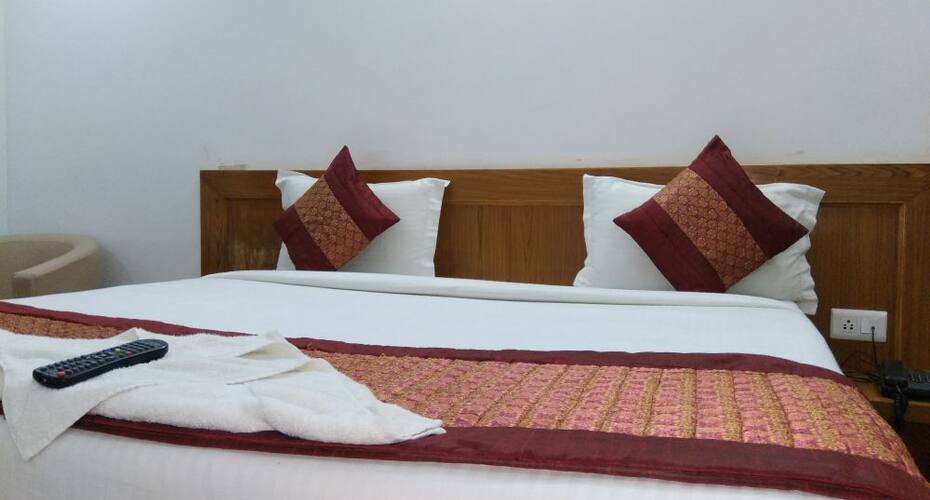 Hotel Le Comfort, New Delhi 3